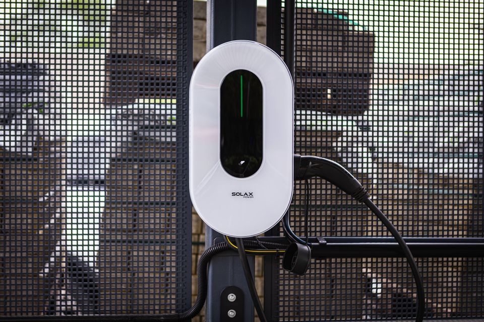 SolaX X3-HAC-11P – pohled zepředu