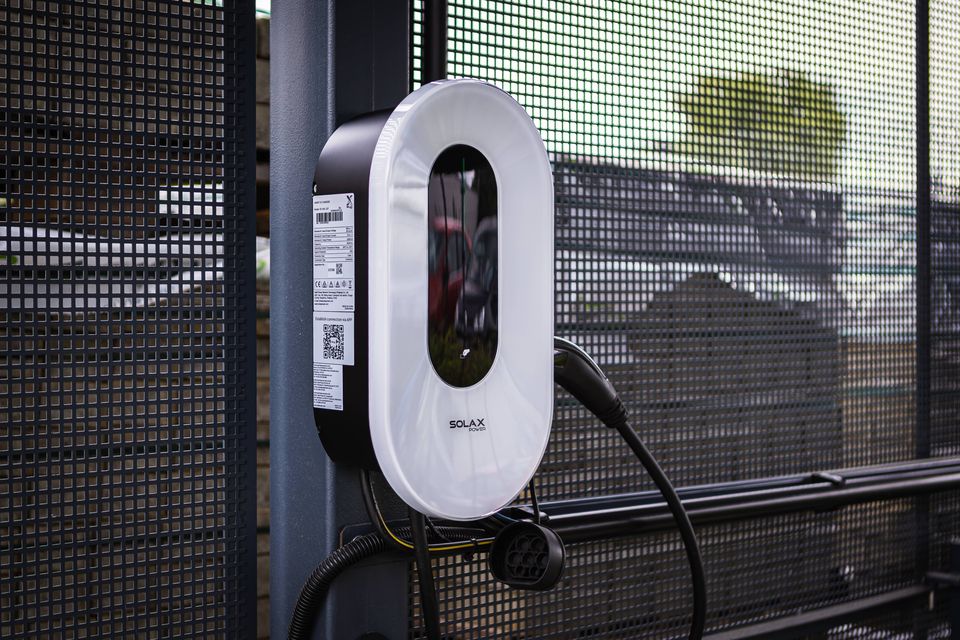 SolaX X3-HAC-11P při nabíjení elektromobilu